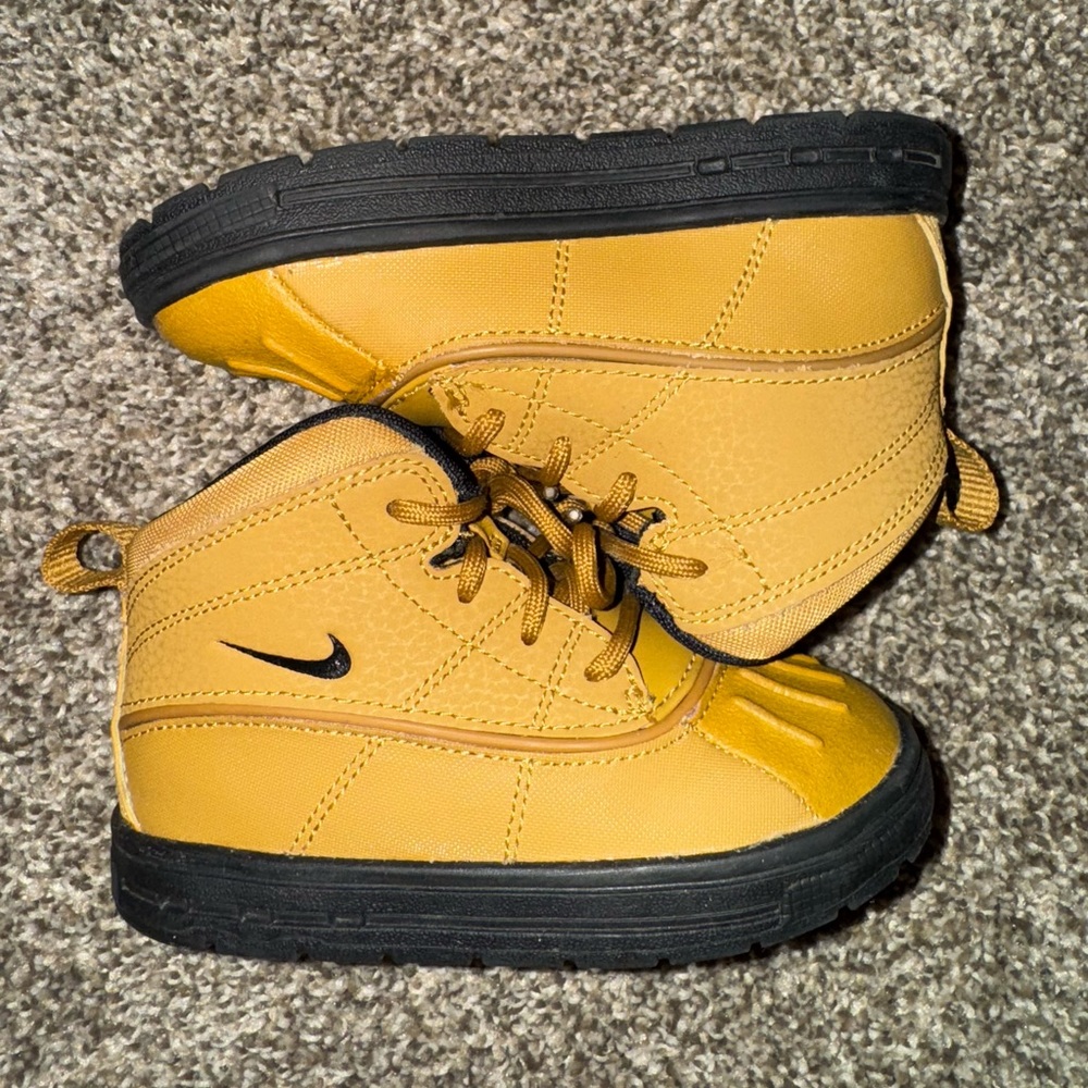 Nike Toddler Khaki Boots